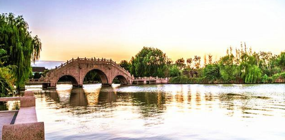 【团团圆圆过大年和和美美年夜饭 958 元/人】 乌镇黄金水岸君澜度假酒店 乌镇年夜饭+不同特色双古镇春节假期三日